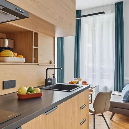 Bnbnova - Saint - Germain & Luxembourg Park Апартаменты *